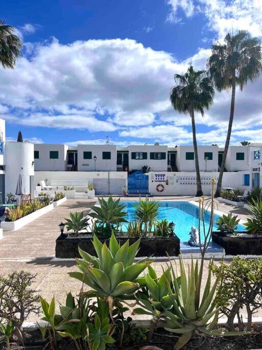 17 Puerto Del Carmen Blueshark Appartement *